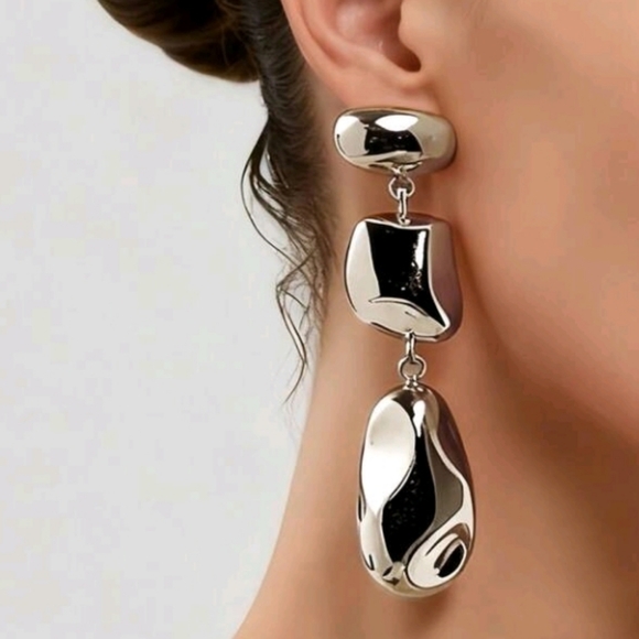 NEW! Silver Plated Elegant Asymetrical Dangle Post Earrings - Picture 2 of 2